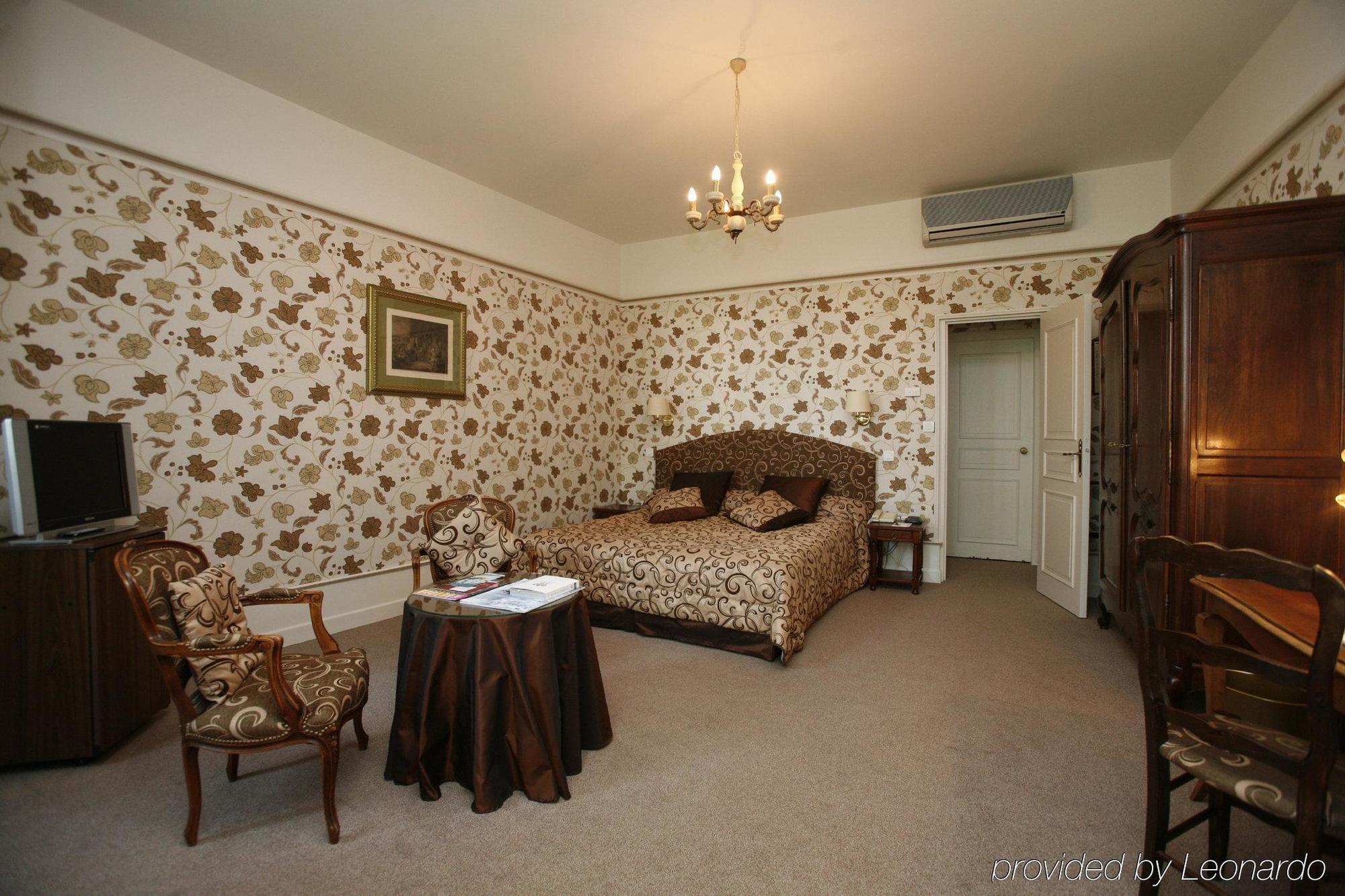 Hotel Chateau De Castel Novel - Les Collectionneurs Varetz Екстер'єр фото