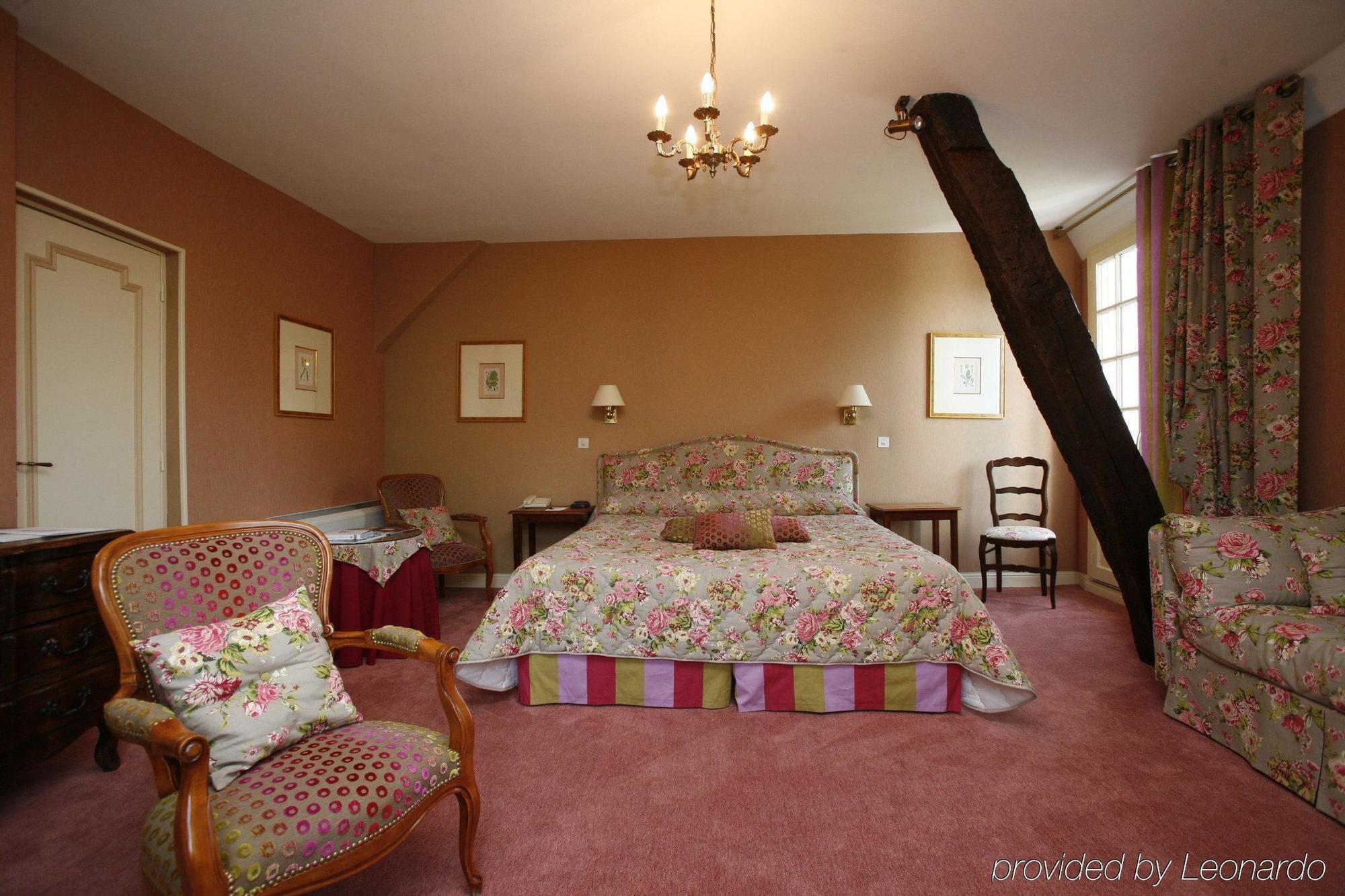 Hotel Chateau De Castel Novel - Les Collectionneurs Varetz Екстер'єр фото