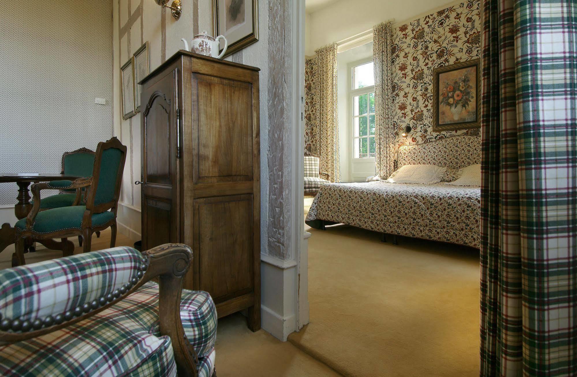 Hotel Chateau De Castel Novel - Les Collectionneurs Varetz Екстер'єр фото
